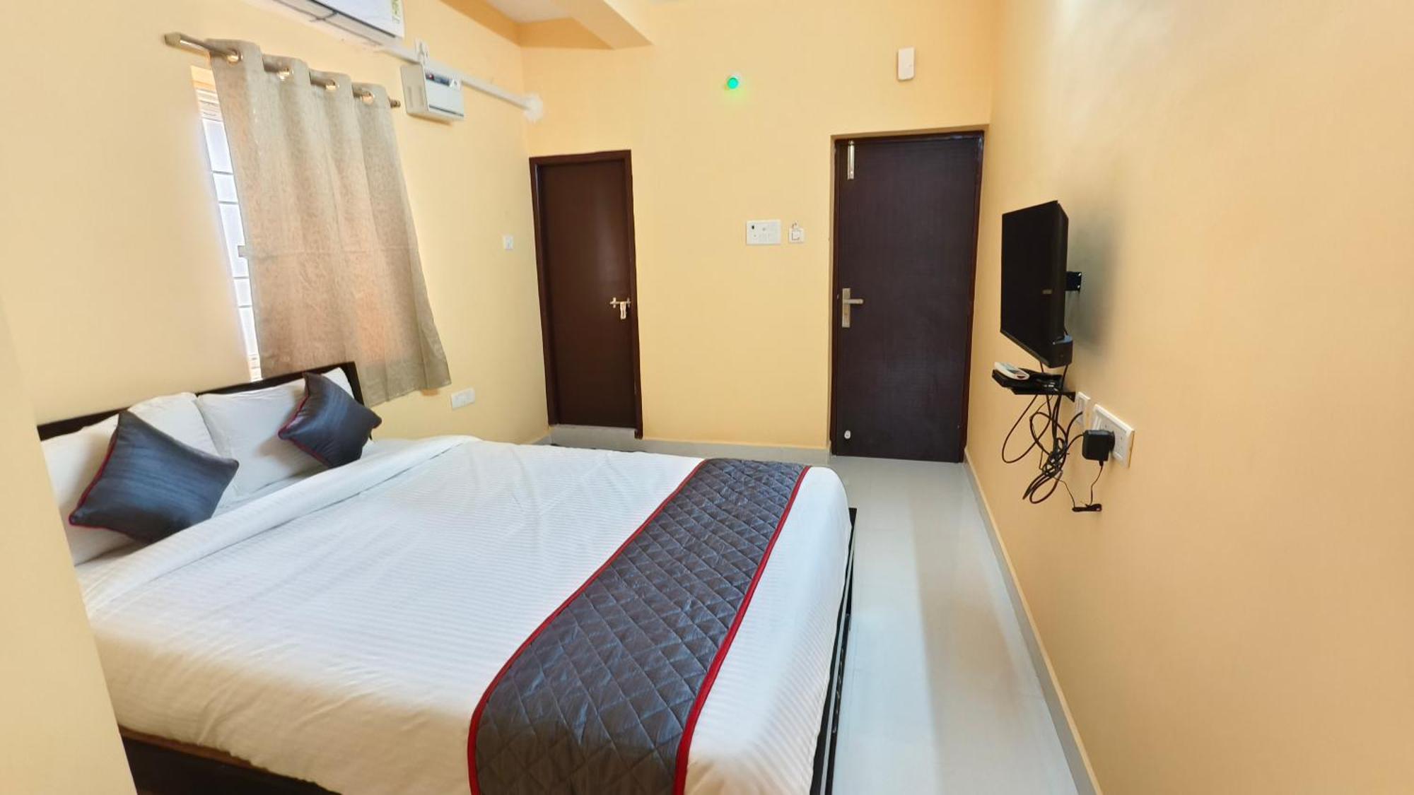 Its South East Residency Hotell Chennai Exteriör bild